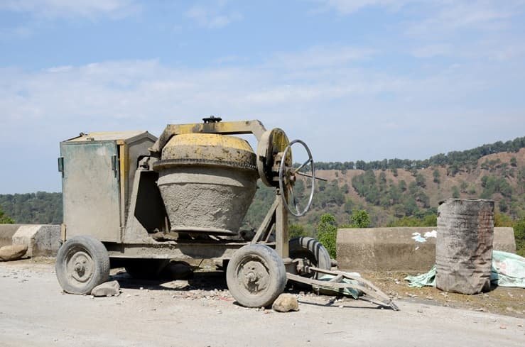 Read more about the article Cement Mixer Machines and Its 3 Types ( Uses and Advantage )